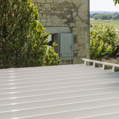 Réglementation pergola voisinage : tout savoir pour aménager en toute sérénité